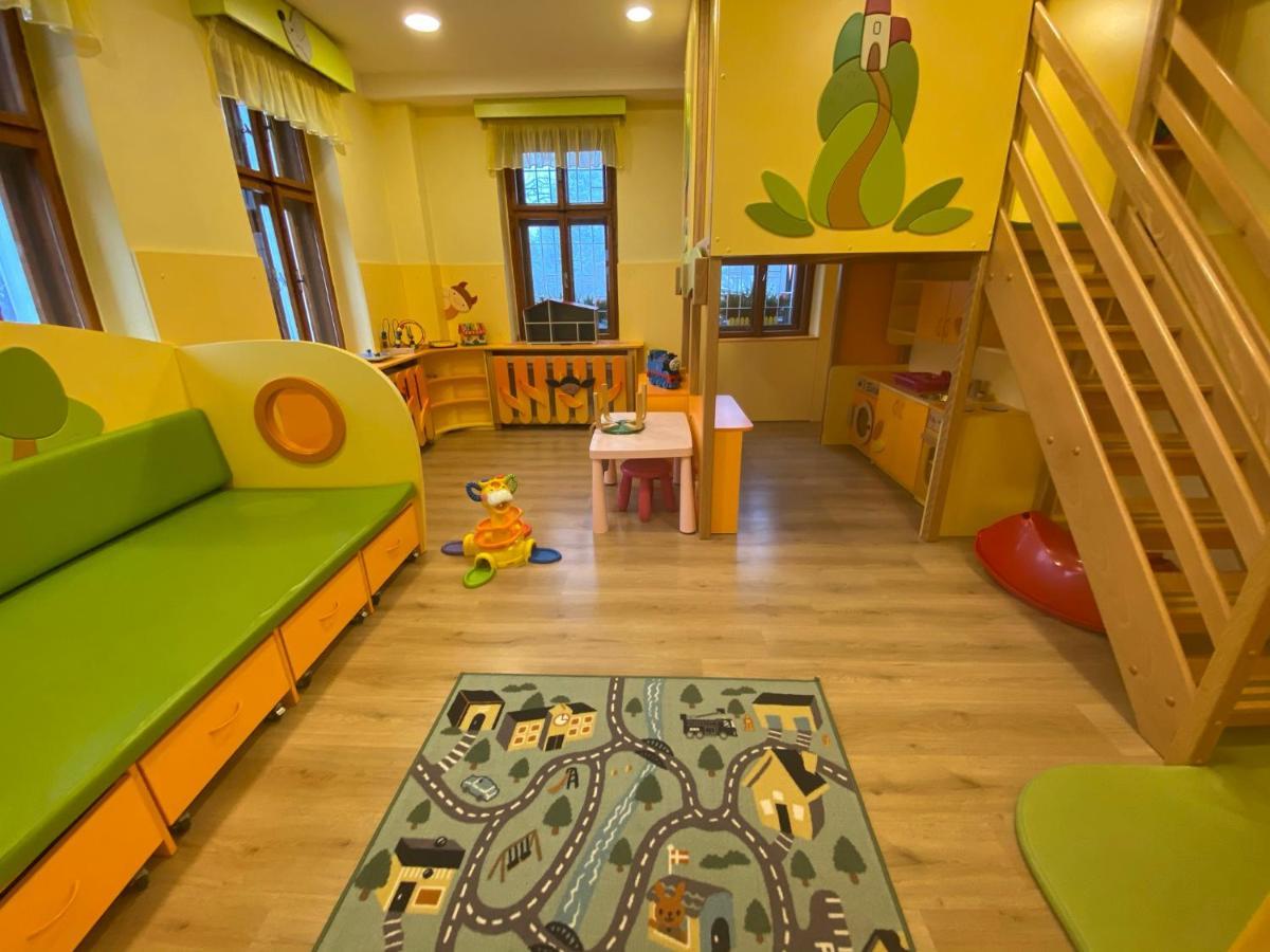 Hotel Peklo Pro Rodiny S Detmi Josefŭv Dŭl Ngoại thất bức ảnh